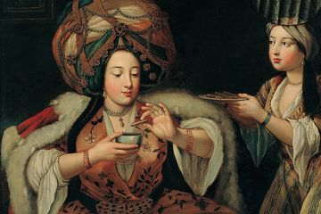 Di era pemerintahan Suleiman Agung dari Kekaisaran Ottoman, wanita turut berperan dalam urusan eksternal dan internal kekaisaran.
