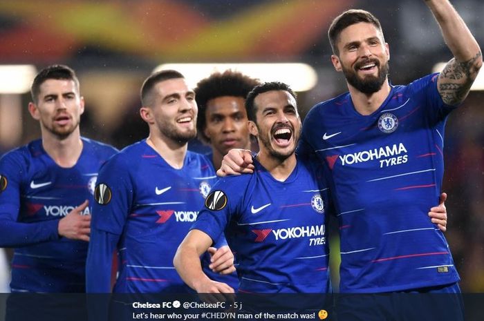 Penyerang Chelsea, Pedro Rodriguez (kedua dari kanan), merayakan golnya bersama Olivier Giroud dalam laga leg pertama babak 16 besar Liga Europa melawan Dynamo Kyiv di Stadion Stamford Bridge, Kamis (7/3/2019).