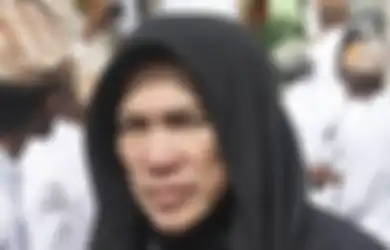 Dikenal Ramah Layani Foto Bareng Fans, Dorce Gamalama Sudah Tulis Wasiat Pilu: Mandiin Sesuai Jenis Kelamin Aku