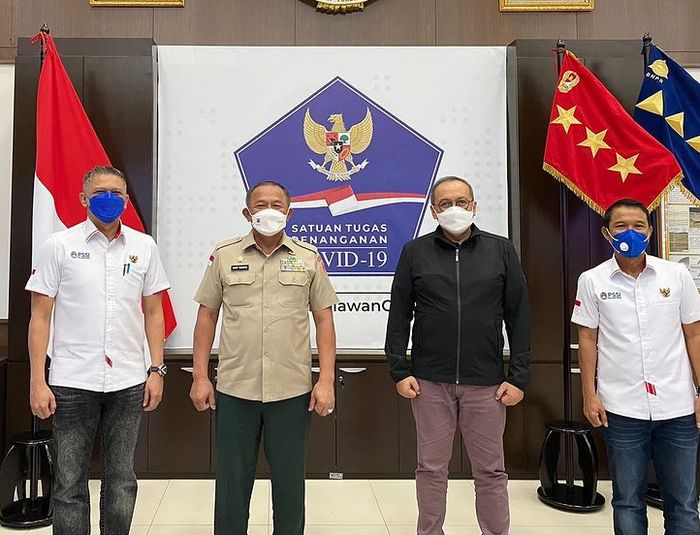 Perwakilan PSSI Iwan Budianto (Waketum) dan Yunus Nusi (Sekjen) bersama dengan direktur utama PT LIB, Akhmad Hadian Lukita, bertemu dengan kepala BNPB, Ganip Warsito, membahas keberlangsungan Liga 1 2021.