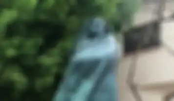 Patung Juana Maria dia kenang karna kisahnya yang gila.
