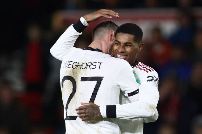 Wout Weghorst cetak gol debut saat Manchester United merasa tidak bahagia dengan permainan mereka di laga melawan Nottingham Forest.