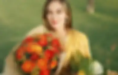 Berhasil Geser Posisi Ariel NOAH? Luna Maya Diam-diam Dapat Buket Bunga Mawar Berisi Pesan Romantis dari Sosok Aktor Tampan Ini, Emoji Love Bikin Salfok