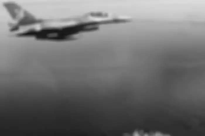 Ditengah Covid-19 F-16 Amankan Wilayah ALKI I