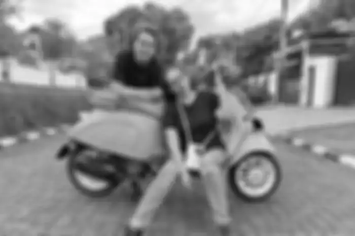 Ussy Sulistiawaty dan Andhika Pratama