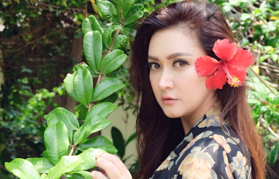 Nafa Urbach banting setir berjualan kopi, usai gagal lolos ke Senayan