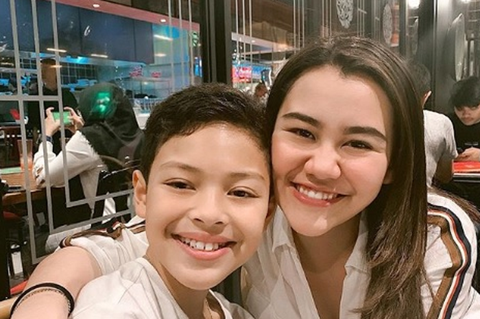 Kedekatan Keanu Massaid dengan Aaliyah Massaid
