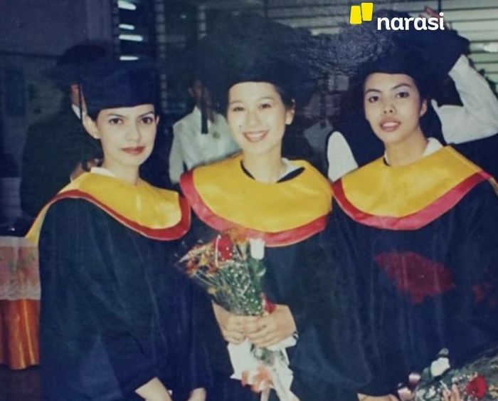 Foto wisuda Najwa Shihab