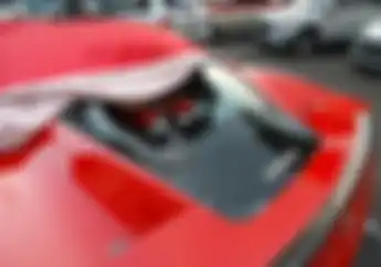 Penampakan Bangkai Ferrari yang Kecelakaan di Senayan, Kaca Belakang Pecah Dilempari Pemotor Ditutup Kain Seharga Honda Beat
