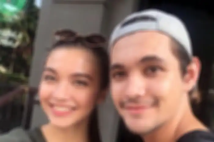 Foto kenangan Angela Gilsha dan sang adik, Marco Panari