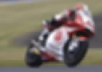 Jangan Kasih Kendor, Video Dimas Ekky Serius Jalani Tes Moto2 di Catalunya