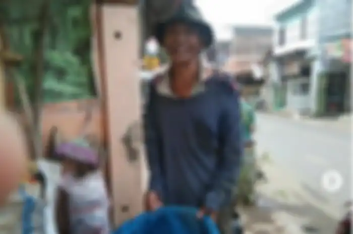 Abah Tono, pemulung viral yang mengaku hanya dapat uang 2.000 sehari