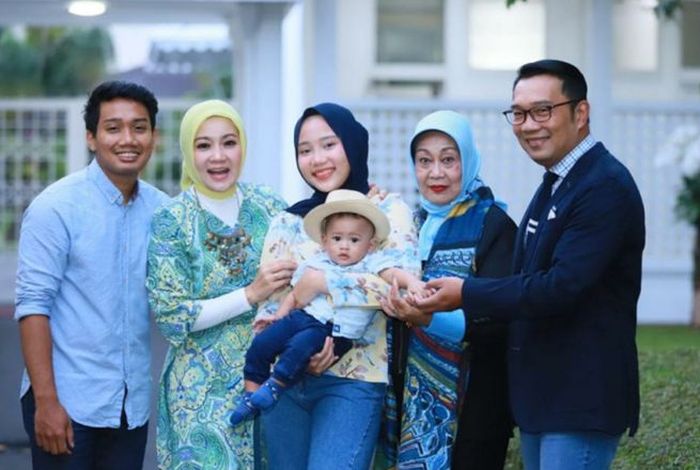 Foto keluarga Ridwan Kamil