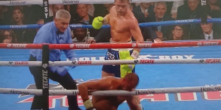 VIDEO - Pukul KO Sergey Kovalev, Canelo Alvarez Ciptakan Sejarah