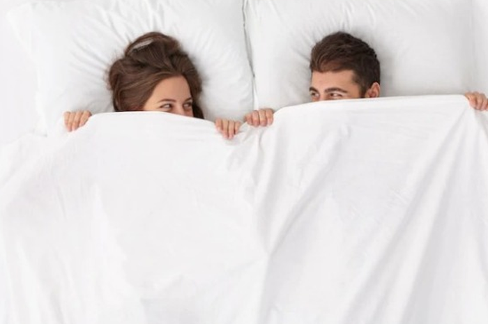 8 Posisi Bercinta Pereda Stres