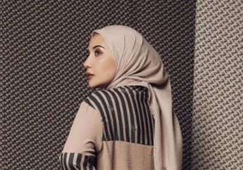 Padahal Punya Rentetan Ladang Duit Hingga Diperistri Miliarder Tajir, Artis Molek Ini Justru Sudi Repot Masak Sendiri di Wajan Raksasa Sampai Makan Sambil Lesehan