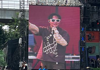 Penampilan Baru, Rizky Febian Buka Bigu Fest 2024 Hari Kedua Pakai Kacamata Hitam