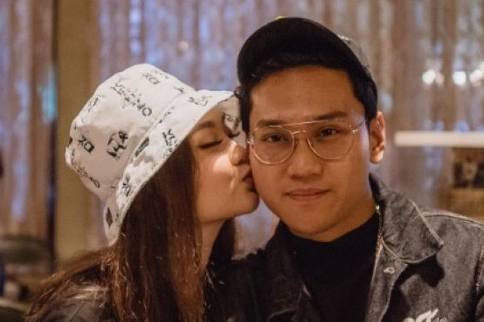 Vanessa Khong dan Indra Kenz