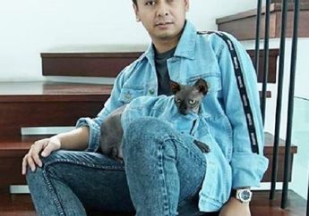 Foto Prewedding Raditya Dika Bikin Netizen Salfok pada Bagaian Wajah