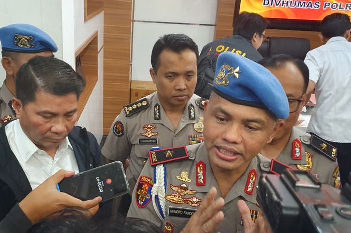 Kepala Satgas Antimafia Bola Polri Brigjen Pol Hendro Pandowo dalam jumpa pers di Kantor Mabes Polri, Jakarta, Senin (25/3/2019).