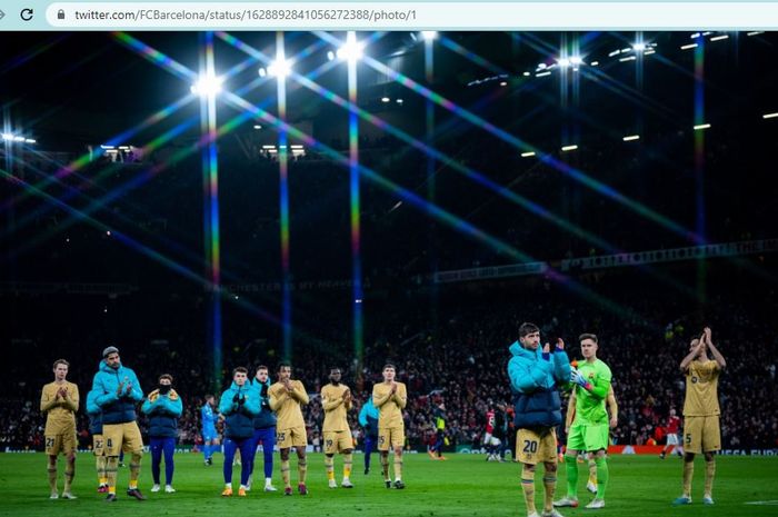 Potret pemain Barcelona saat melakoni laga leg kedua babak play-off Liga Europa di Stadion Old Trafford, Kamis (23/2/2023).