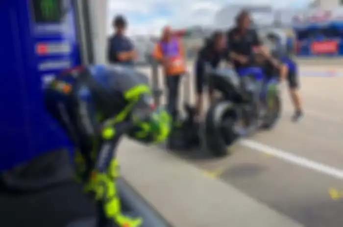 Valentino Rossi bingung musim lalu di ronde yang sama lebih kencang sedangkan musim ini gak bisa kencang