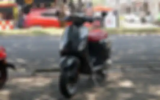Vespa S milik artis Gading Marten