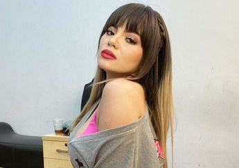 Kecewa Berat Merasa tak Dihargai di Indonesia meski Celana Dalamnya Laku Terjual Rp 50 Juta, Dinar Candy Pilih Berkarier di Luar Negeri: Di Sini Aku Malah Digituin