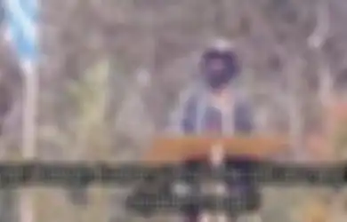 Berdiri di Atas Mimbar di Tengah Lapangan, Viral Video Thitus Murib Lantang Serukan Perang Tiada Akhir, Sang Panglima Tertinggi KKB Papua Kini Kibarkan Bendera Putih Gara-gara Hal Ini