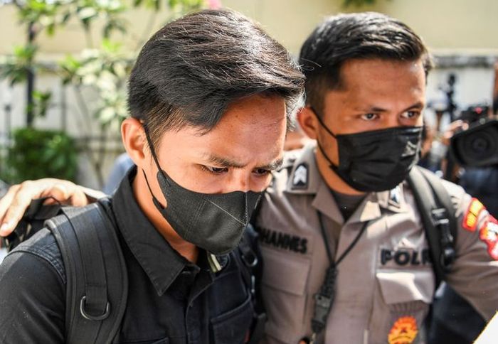 Deolipa Yumara kuasa hukum Bharada E bongkar surat pencabutan kuasa hukum.