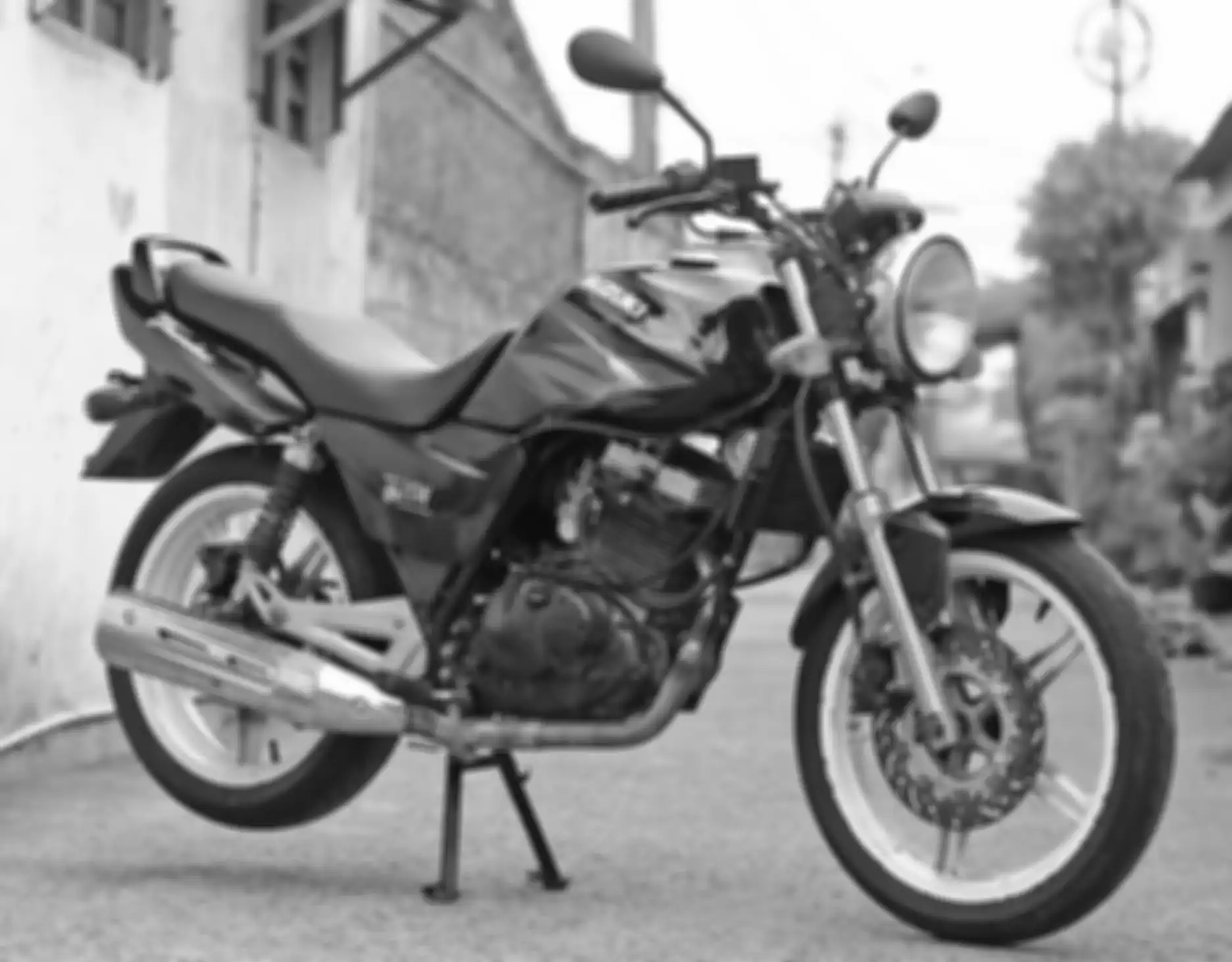 Suzuki Thunder 125