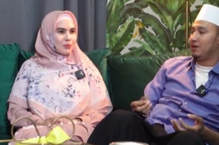Kartika Putri dan Habib Usman bin Yahya.