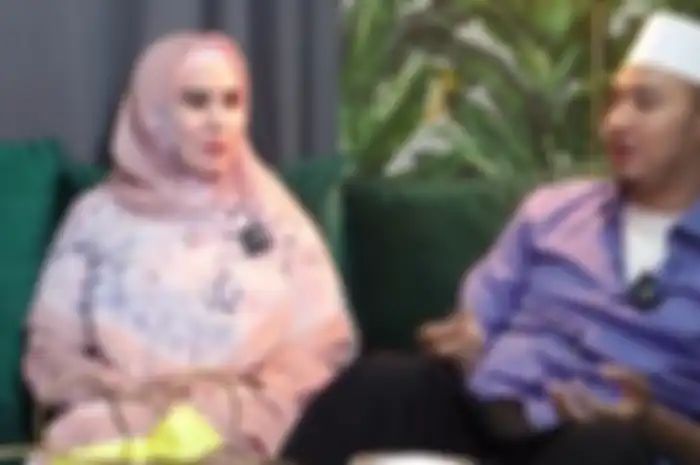 Kartika Putri dan Habib Usman bin Yahya.