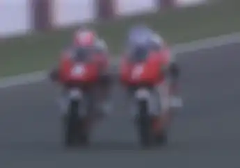 Video Menegangkan Saat Pembalap Indonesia Berebut Posisi 1 di Qatar