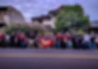 ARCI Minahasa Chapter Bagi-bagi Takjil Ke Pengguna Jalan, Patut Ditiru