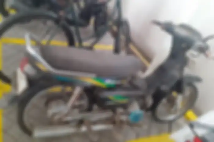 Menarik lelang motor murah meriah, Honda Astrea Legenda dilelang segini.