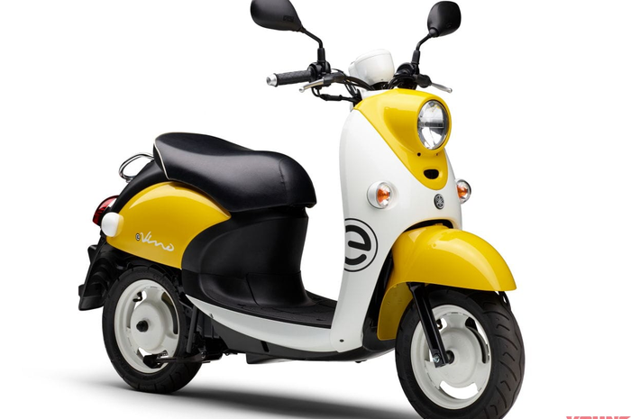 Motor listrik Yamaha E-Vino 2021 dengan kelir kuning-putih