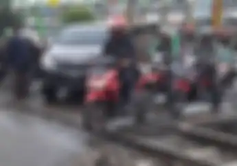 Banyak yang Bingung, Mesin Kendaraan Mati Mendadak Saat Melintasi Rel Kereta Api, Mitos atau Fakta?