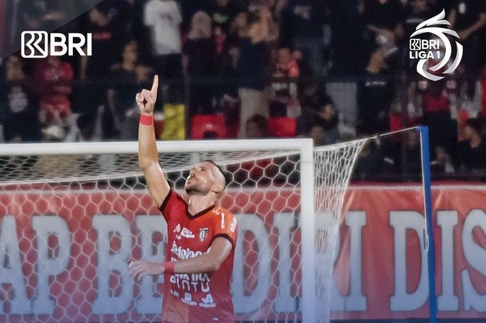 Pemain Bali united Ilija Spasojevic usai menjebol gawang RANS Nusantara FC pada laga pekan ketiga Liga 1 2022/2023 di Stadion Kapten I Wayan Dipta, Gianyar, Bali, Kamis (4/8/2022).