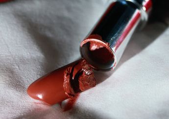 5 Arti Mimpi Lipstik Patah, Bisa jadi Pertanda Baik dan Buruk, Ada Hubungannya dengan Kepercayaan Diri!