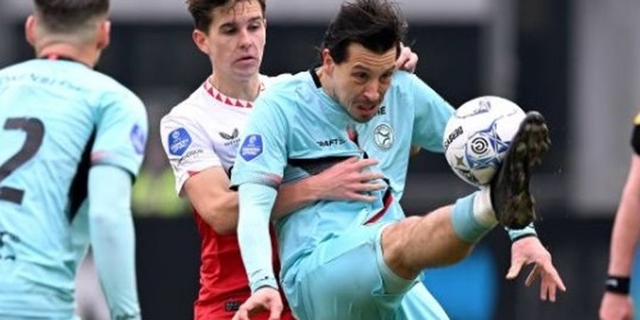 Mulai Nyaman di Almere City, Thom Haye Siap Perpanjang Kontrak di Tengah Ancaman Degradasi?