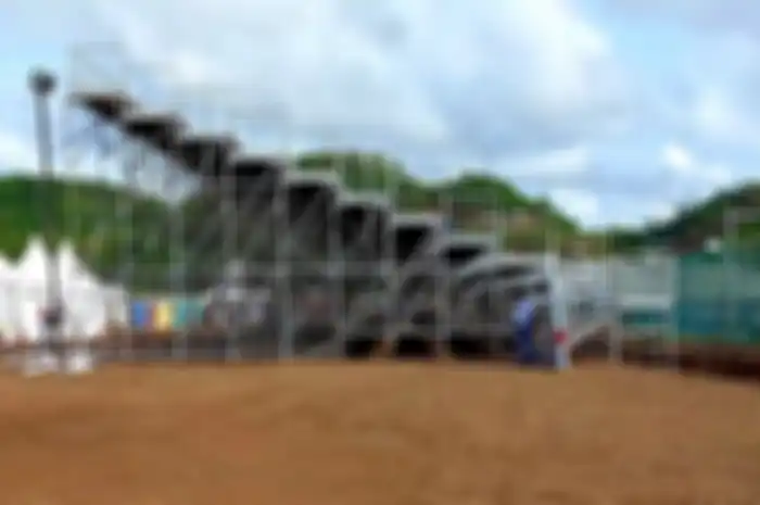 Sirkuit Mandalika, Lombok, NTB, akan menambah grandstand penonton jelang ajang MotoGP Indonesia 2022, Maret mendatang.