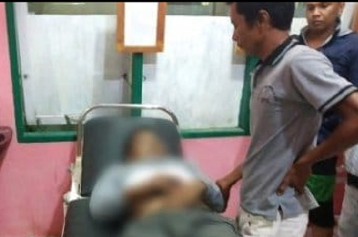 Syawal, tewas seketika setelah menabrak kerbau di Padang, Sumbar.