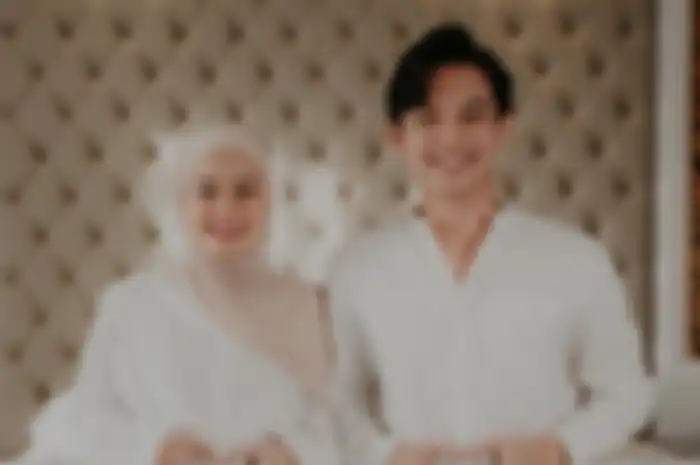Dinda Hauw dan Rey Mbayang