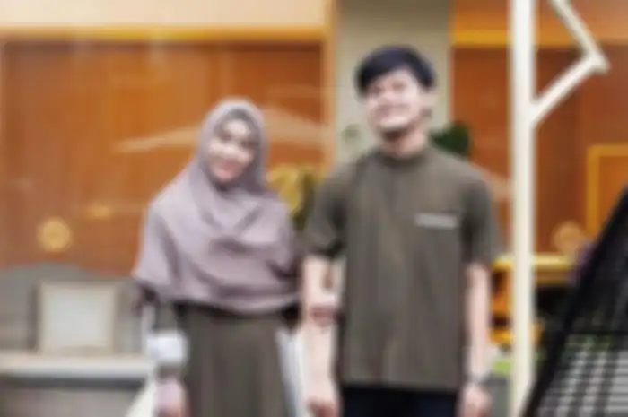 Ingin Kompak dengan Pasangan di Hari Raya? Bisa Dicoba Nih Baju Lebaran Couple Ala Anisa Rahma