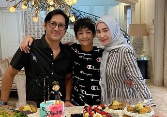 Kecipratan Kemewahan dari Sultan Bintaro yang Dulunya Cuma Pegawai Bank Bergaji Rp 350 Ribu, Istri Andre Taulany Tenteng Tas Branded Berharga Puluhan Juta Saat Plesiran ke Bali