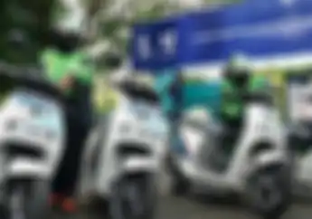 Curhat Driver Ojol Sewa Motor Listrik, Pemasukannya Malah Sama Saja