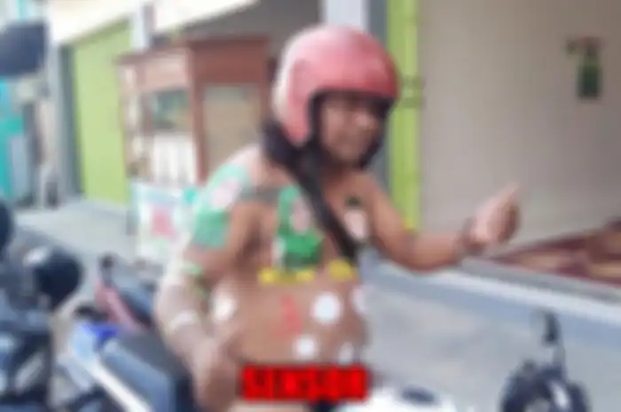 Meski mengaku malu, demi nazar harus tetap dilakukan