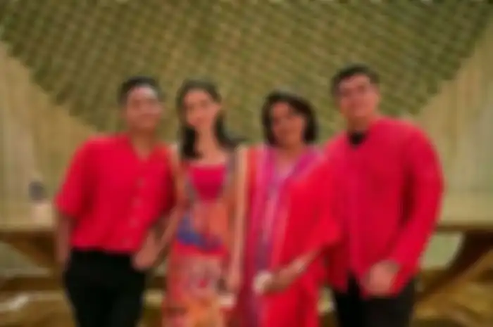 Azriel dan keluarga Sarah Menzel