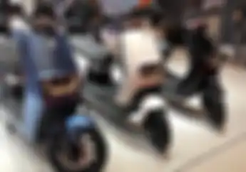 Kabar Insentif Motor Listrik Belum Juga Disahkan, Ini Kata Menko Luhut